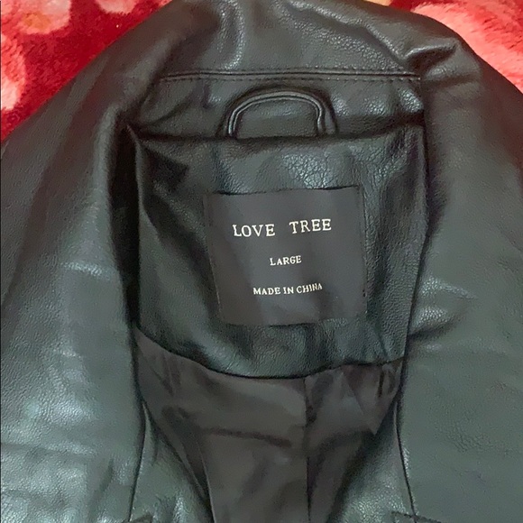 Woman’s jacket - Picture 2 of 4